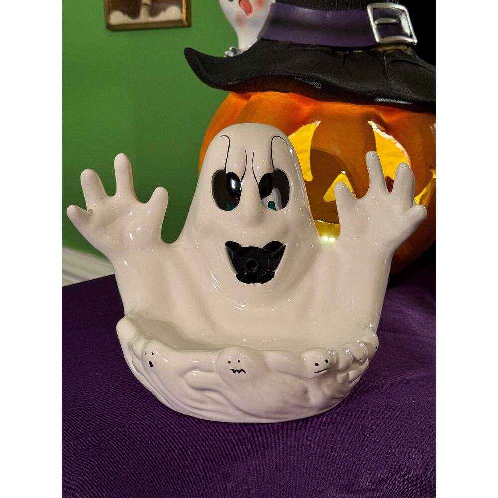 Vintage It's Alive Halloween Screaming Ghost w/ Lights & Sounds